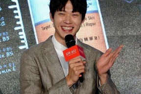 娱乐圈吃瓜第一线磕cp,当红明星甜蜜互动，CP感爆棚！